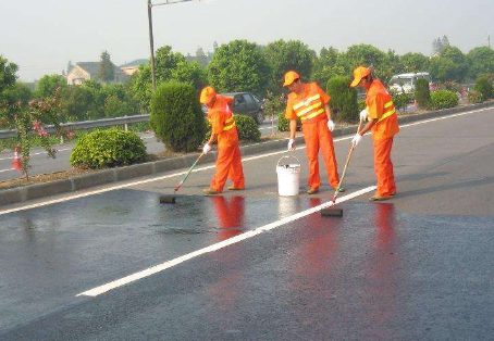 虹口 彩色路面喷漆维修改色的使用寿命有多长？